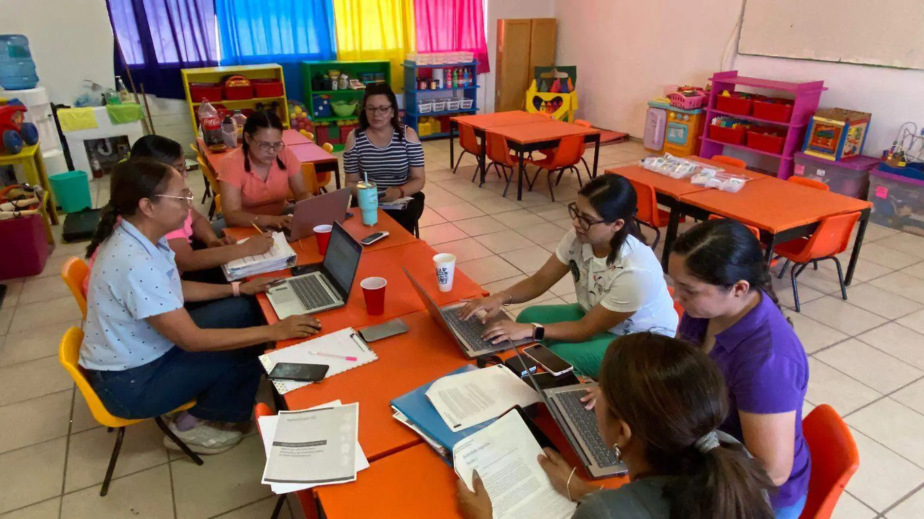 Esta semana tocó el turno de capacitación a directivos de preescolar, primaria y secundaria